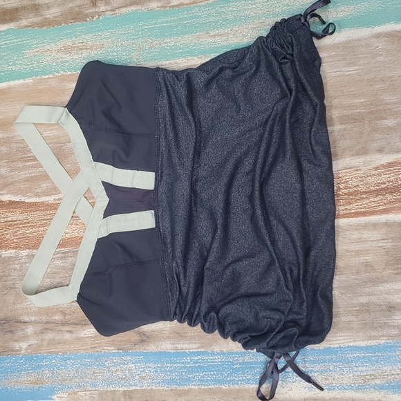 Lululemon Athletica Hot Class Support Tank - Picture 6 of 10